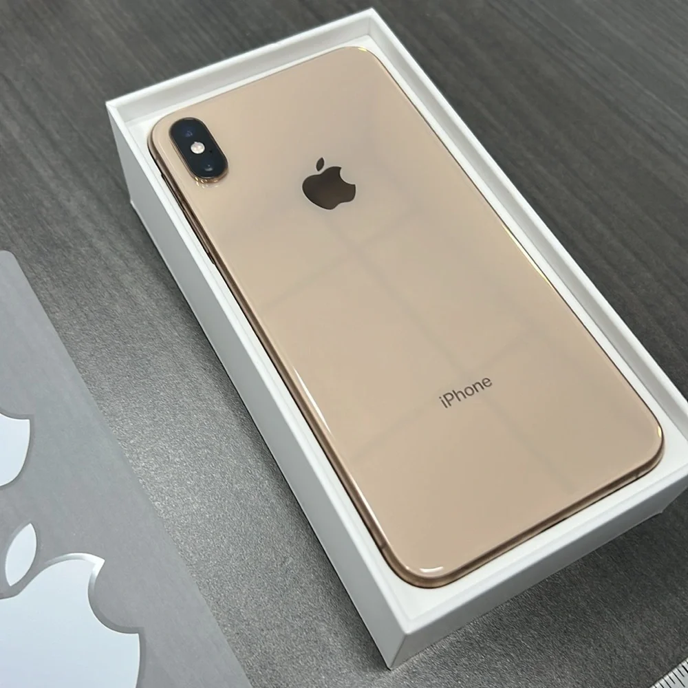iPhone XS Max Gold 256GB — great condition